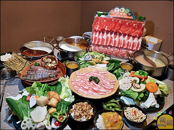 ▲▼月團圓雞湯火鍋。（圖／部落客商妮吃喝遊樂授權提供）