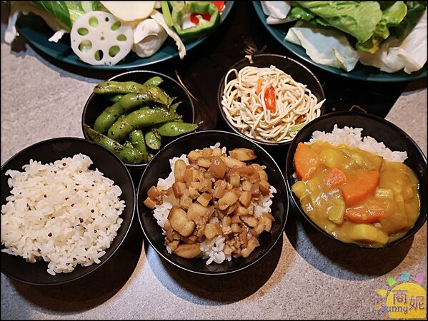 ▲▼月團圓雞湯火鍋。（圖／部落客商妮吃喝遊樂授權提供）