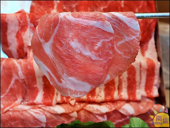 ▲▼月團圓雞湯火鍋。（圖／部落客商妮吃喝遊樂授權提供）