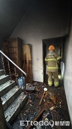▲南州鄉民宅火警，一人受傷。（圖／記者陳崑福翻攝）