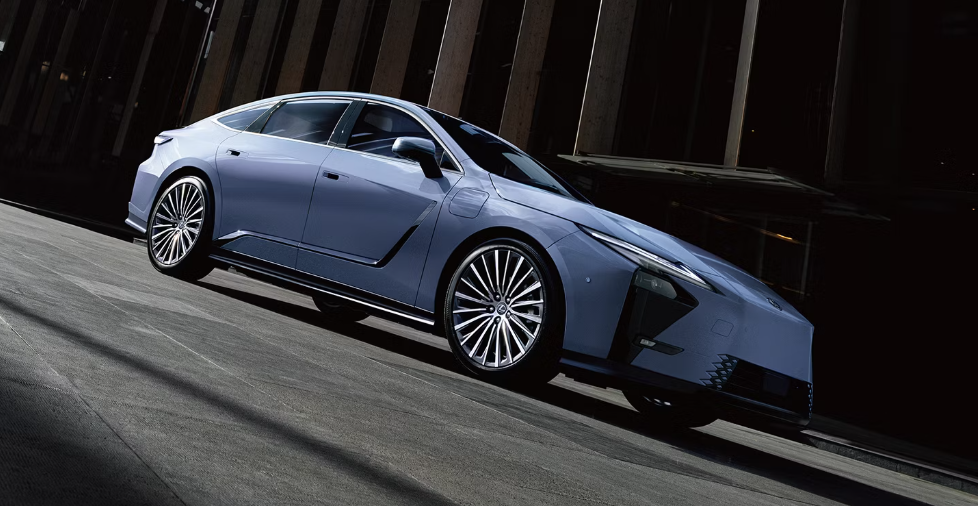 ▲新一代LEXUS ES台灣、北美即將近期上市。（圖／翻攝自LEXUS）