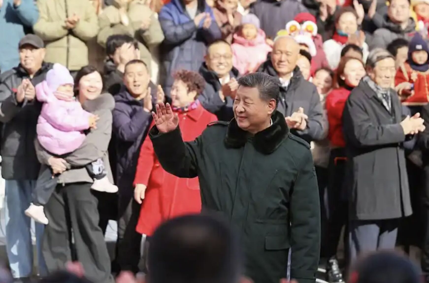 ▲中共中央總書記習近平走入北京胡同，考察民生經濟狀態。（圖／翻攝新華網）