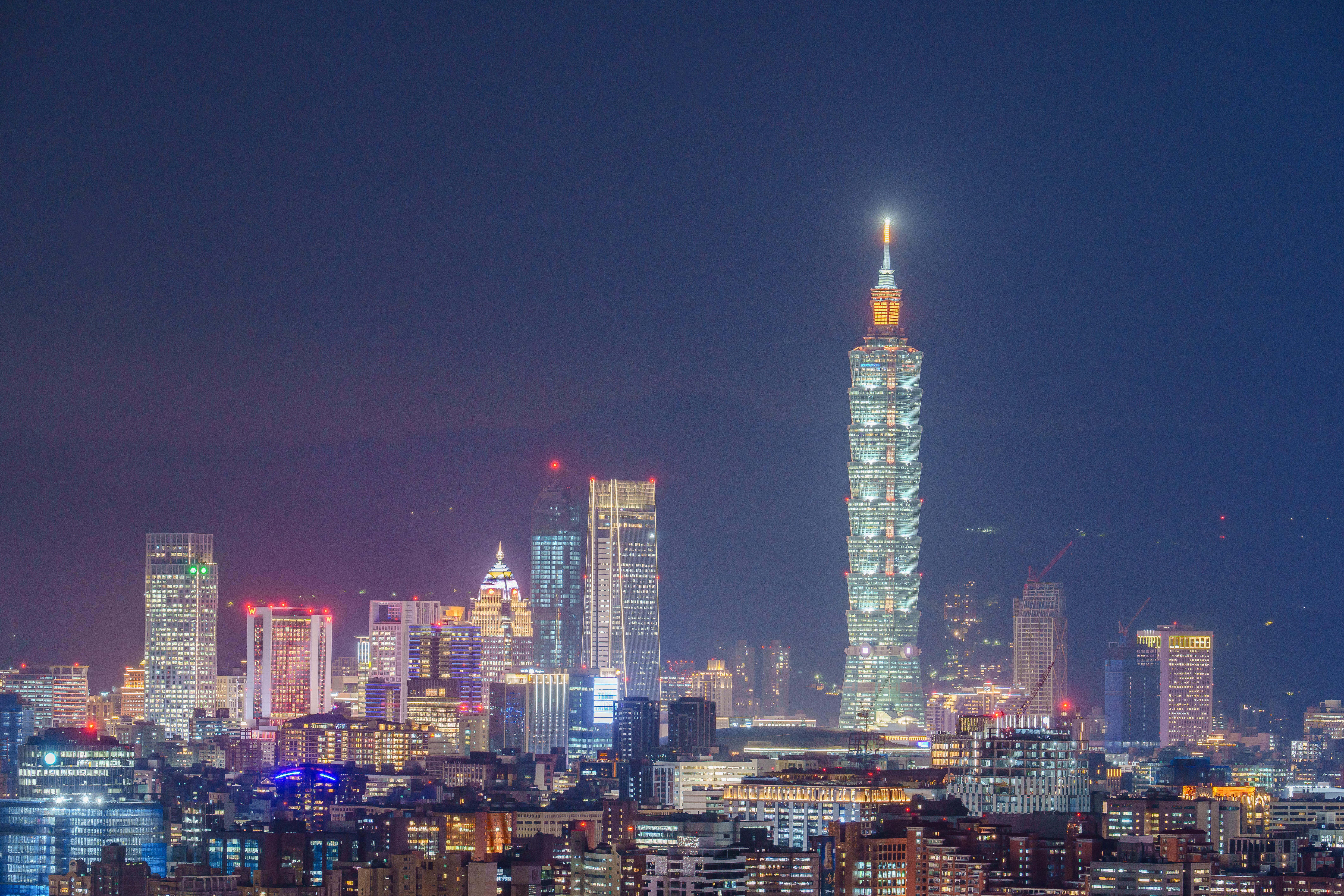 ▲▼由台北101大樓所構成的天際線。(圖/達志影像/美聯社)