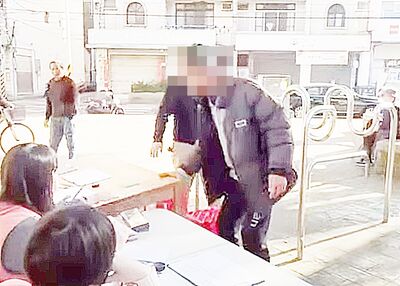 朝罷免連署站咆哮嗆聲「翻桌」　桃園醉男判3月褫奪公權1年