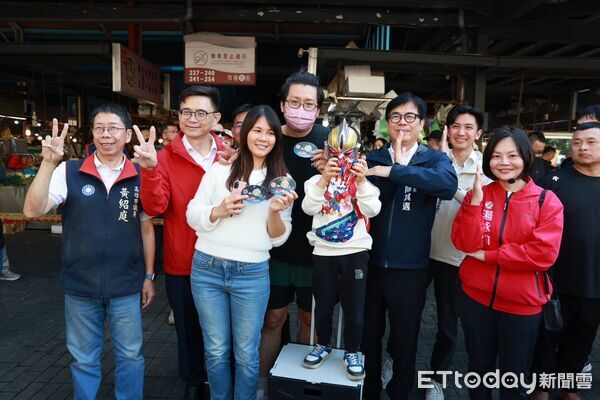 ▲近期陳其邁的公開行程都會看見賴瑞隆身影，不過兩人互動相當微妙             。（圖／記者吳奕靖翻攝）