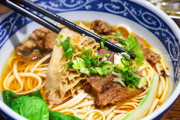 ▲▼鄧師傅牛肉麵 無菜單料理。（圖／部落客陳小可的吃喝玩樂授權提供）
