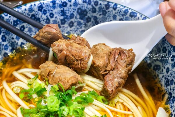 ▲▼鄧師傅牛肉麵 無菜單料理。（圖／部落客陳小可的吃喝玩樂授權提供）