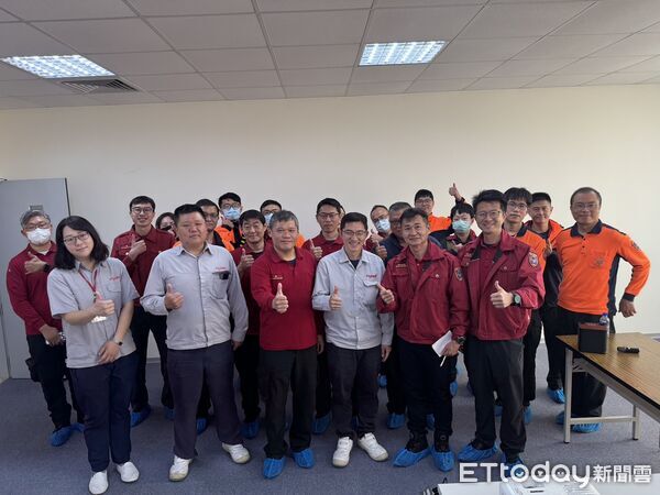 ▲南消第四大隊南科分隊於春節前夕前往台灣富士紡精密材料股份有限公司進行高科技工廠踏勘演練，強化毒化災害應變能量。（記者林東良翻攝，下同）