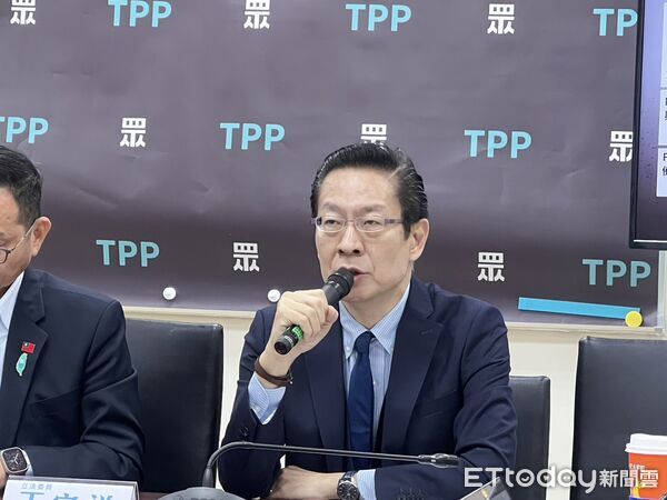 ▲▼民眾黨立法院黨團10日舉辦「國安不打迷糊仗 ，軍購交付不能拖」記者會，總召陳清龍、副總召王安祥、幹事長邱慧洳出席。（圖／記者蘇靖宸攝）