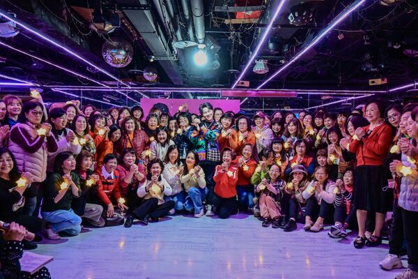 ▲▼ 陳孟賢和粉絲近距離互動。（圖／全球巨星有限公司提供）