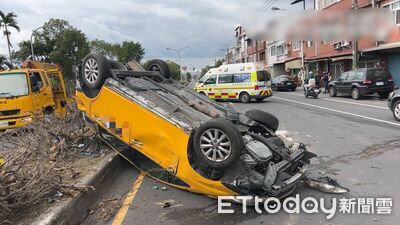 花蓮台9線車禍！計程車遭保時捷撞翻3傷　警方籲減速慢行