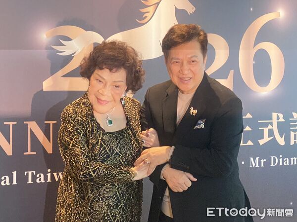 ▲周遊、李朝永宣布舉辦選美比賽。（圖／記者黃國霖攝）