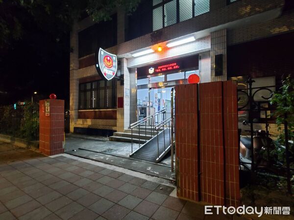 ▲▼徐開喜帶往介壽所後，經警方人別訊問，解送台中地檢署歸案。（圖／記者黃彥傑攝）