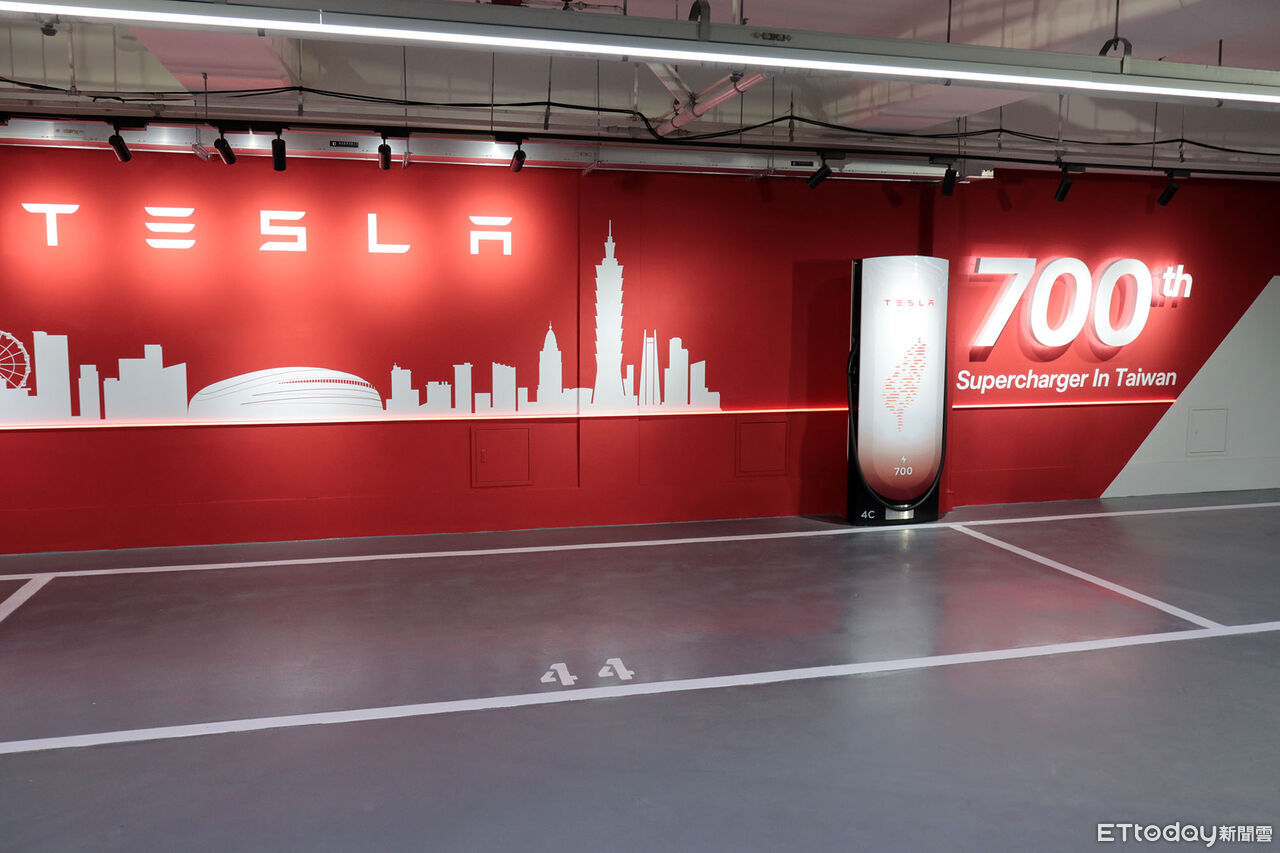 ▲特斯拉車主「限時3天免費充電」！台北大巨蛋超充站啟用推優惠。（圖／記者張慶輝攝）