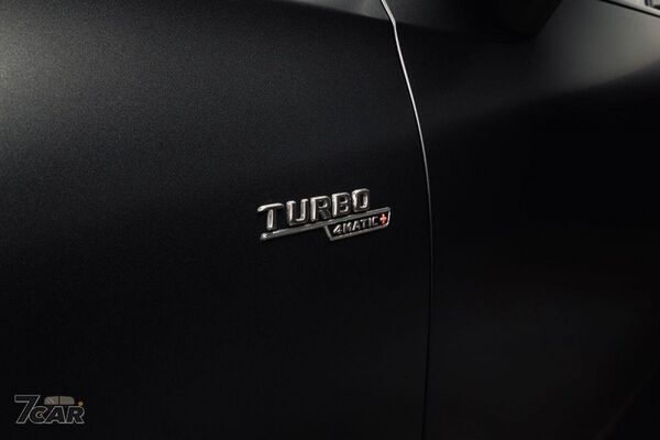 六缸引擎再進化！首度導入 Drift Mode　Mercedes-AMG 發表 GLC 53 4MATIC+ 車系