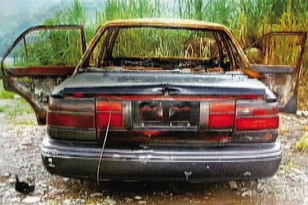 做案車輛遭焚毀後，前往協助報廢的業者察覺有異，趕緊通報屏東警方。（翻攝畫面）