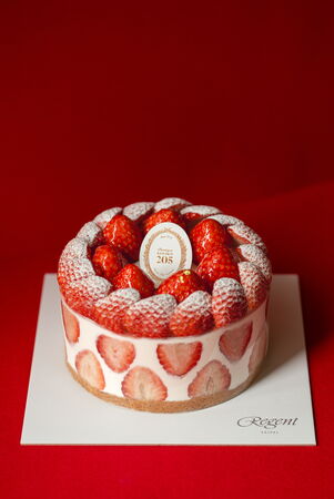 ▲晶華規劃「莓好情人假期」住房專案，主打入住即可獲得晶華獨家引進的KITCHEN 205「經典草莓園蛋糕」。（圖／晶華酒店提供）