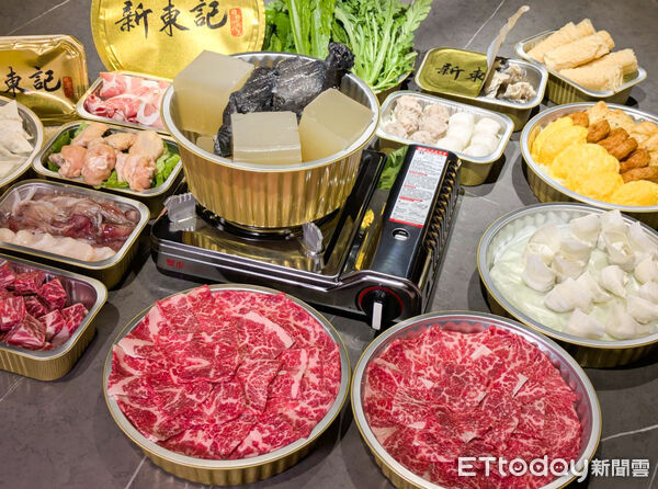 ▲香港40年名店「新東記」首登台　20種湯底可選、皮蛋香菜超特別。（圖／記者黃士原攝）