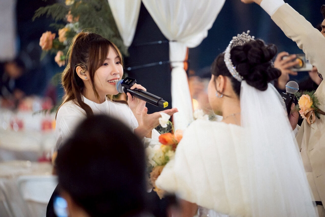 ▲▼  陳佩賢驚喜現身婚禮 。（圖／福茂提供）