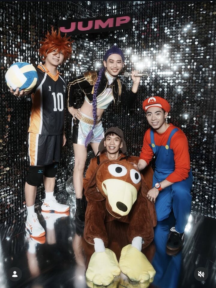 ▲▼何樂音樂尾牙。（圖／翻攝理想混蛋IG）