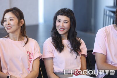 50歲女星遠距4年半只見過一次面！　男友「要出庭」返台被海關攔下