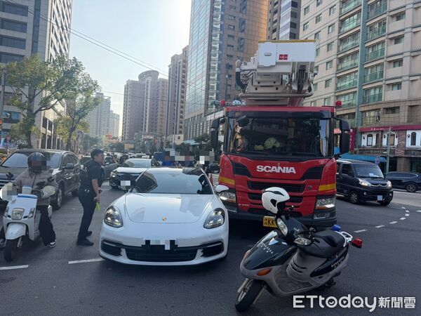 ▲▼價值6000萬消防雲梯車與保時捷跑車擦撞             。（圖／記者陳以昇翻攝）