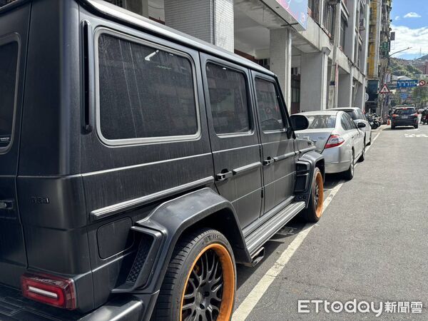 ▲詐團愛車法拍！賓士G63越野車2／25基隆競標。（圖／記者郭世賢翻攝）