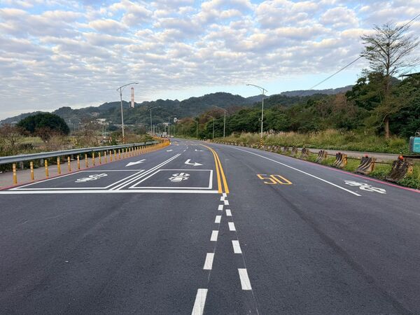 ▲新北三峽河自行車道鋪面翻新。（圖／新北市高灘處提供）