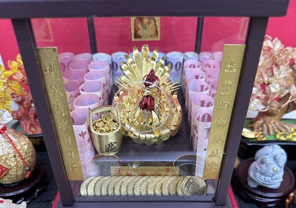 威力彩13.5億中2注　彩券行秀出「鎮店金雞」：剛擦亮就開出頭獎