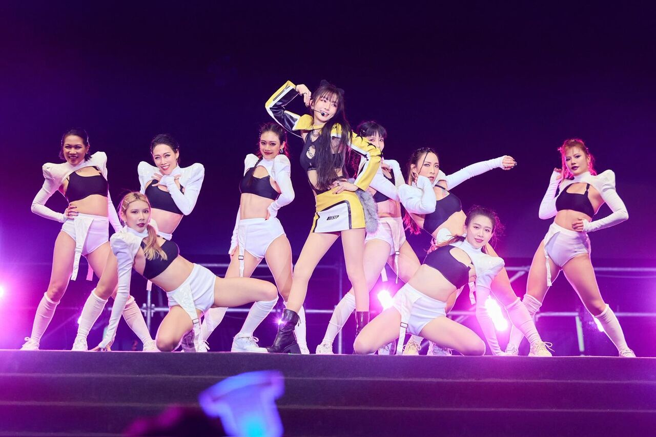 ▲▼ 謝金燕出席鴻海尾牙 。（圖／一直打不倒有限公司提供）