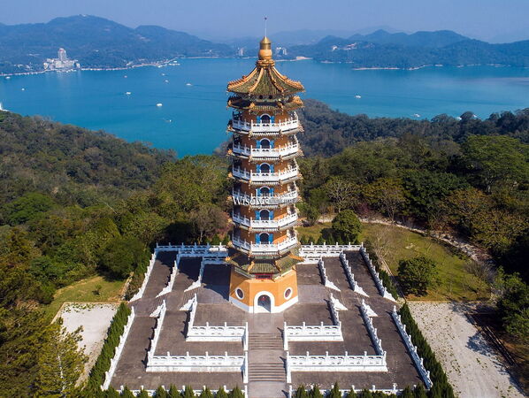 ▲▼日月潭慈恩塔。（圖／部落客WISELY`s 拍拍照寫寫字授權提供）