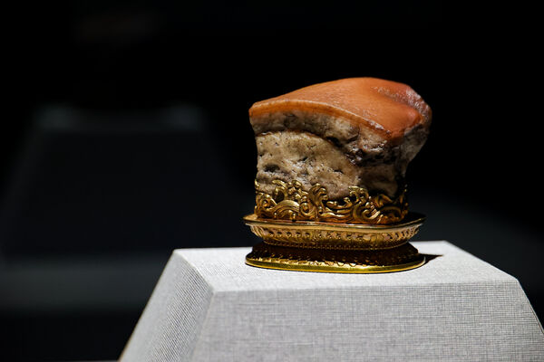 ▲▼蘭陽博物館展出的故宮國寶肉形石等文物。（圖／蘭陽博物館提供，下同）