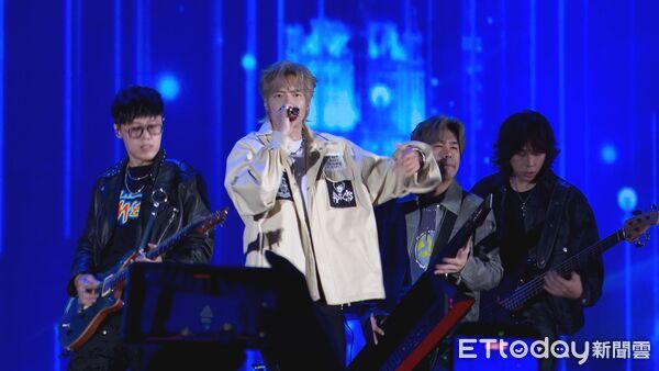 ▲永慶加盟四品牌北台灣尾牙 八三夭、丁噹、陳勢安、理想混蛋輪番上陣席開920桌▼             。（圖／記者鄭遠龍攝）