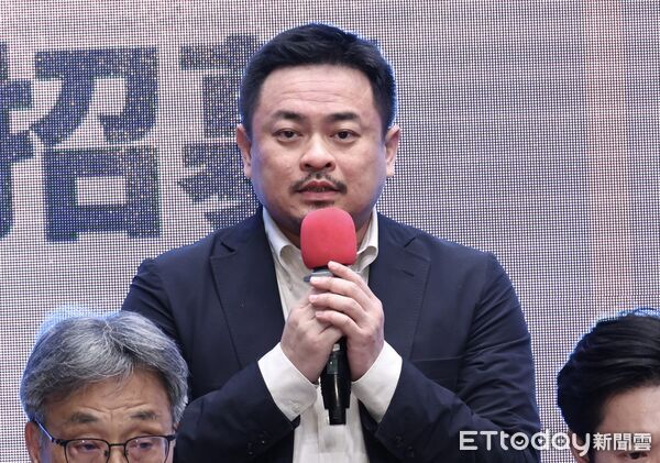 ▲▼ 台美關稅記者會-勞動部洪申翰部長。（圖／記者黃克翔攝）