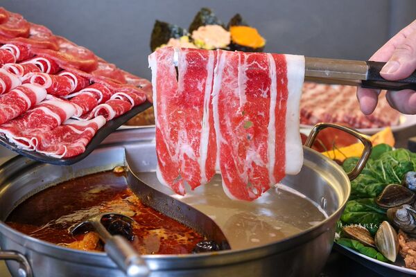 ▲▼夯夯麻辣火鍋蘆洲店。（圖／部落客陳小可的吃喝玩樂授權提供）