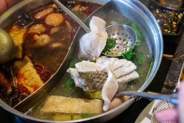 ▲▼夯夯麻辣火鍋蘆洲店。（圖／部落客陳小可的吃喝玩樂授權提供）