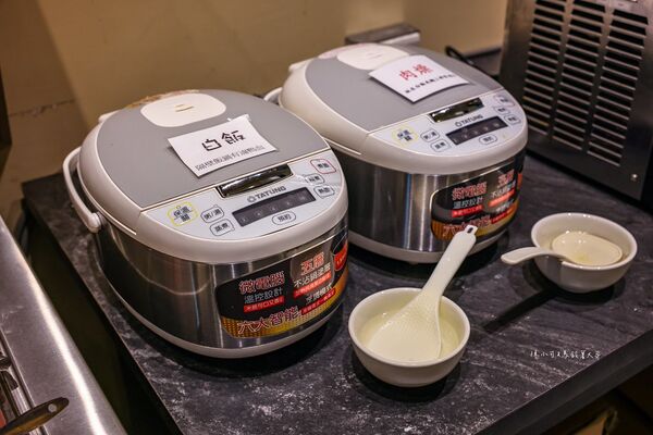 ▲▼夯夯麻辣火鍋蘆洲店。（圖／部落客陳小可的吃喝玩樂授權提供）