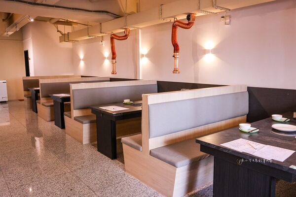 ▲▼夯夯麻辣火鍋蘆洲店。（圖／部落客陳小可的吃喝玩樂授權提供）