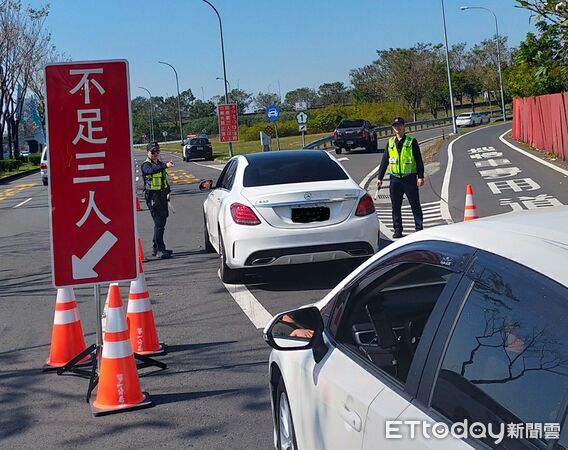 ▲▼   初三初四高乘載啟動　嘉市警全面疏導守護春節順暢  。（圖／嘉義市警局提供）