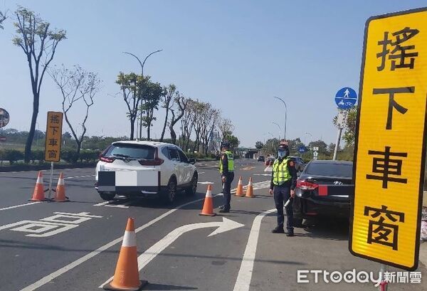 ▲▼   初三初四高乘載啟動　嘉市警全面疏導守護春節順暢  。（圖／嘉義市警局提供）