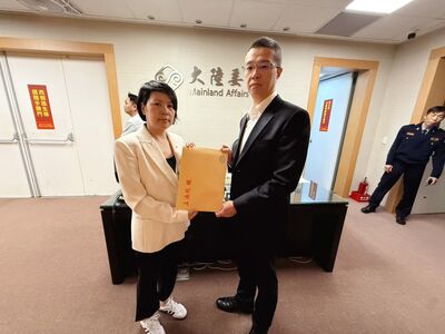 李貞秀再轟陸委會！文件經海基會認證　梁文傑卻稱「沒看過」