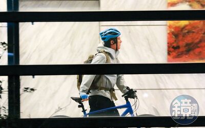 王力宏台北騎單車通勤！　巡演壓軸三亞海陸空全包引爆全城