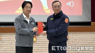 總統賴清德連走北市2分局 贈加菜金慰問基層警員辛勞