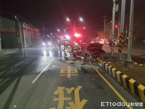 ▲▼台中死亡車禍。（圖／記者李陳信德翻攝）