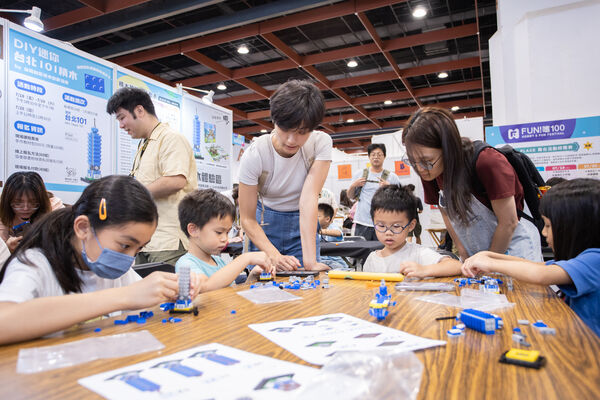 ▲2026年「FUN!嗜100」將擴大手作工藝及嗜好領域，並舉辦體驗課程、創意競賽、創作者見面會及滿額兌獎等多元活動。(圖／貿協提供)