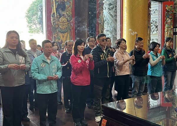 ▲陳亭妃力挺鄭淑方