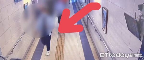 ▲▼基隆男攜鉅款搭台鐵，60萬元現金遭竊。（圖／記者郭世賢翻攝）