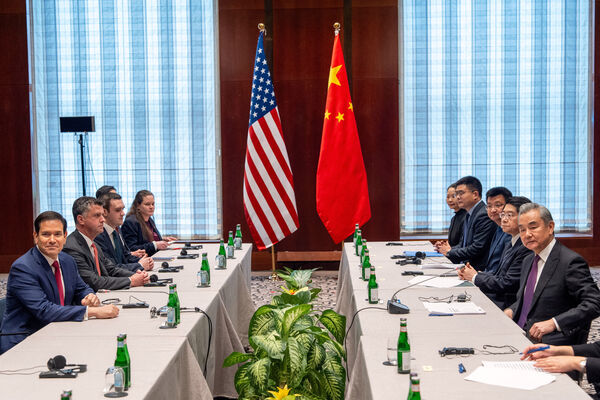 ▲王毅與盧比歐在慕尼黑安全會議期間進行會談。（圖／路透）