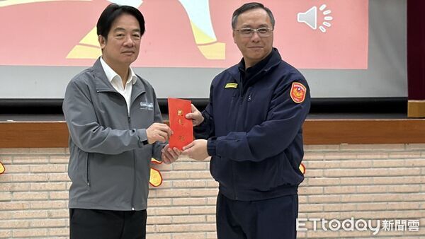 ▲▼總統賴清德在農曆春節連假第一天，也是情人節當天前往北市中正一、二分局進行慰勤。（圖／記者邱中岳攝）