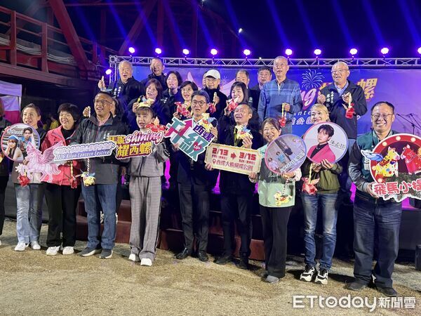 ▲西螺大橋下「西螺燈會」主燈「馬妮」燈光律動閃耀，象徵自由與力量。（圖／記者游瓊華翻攝）